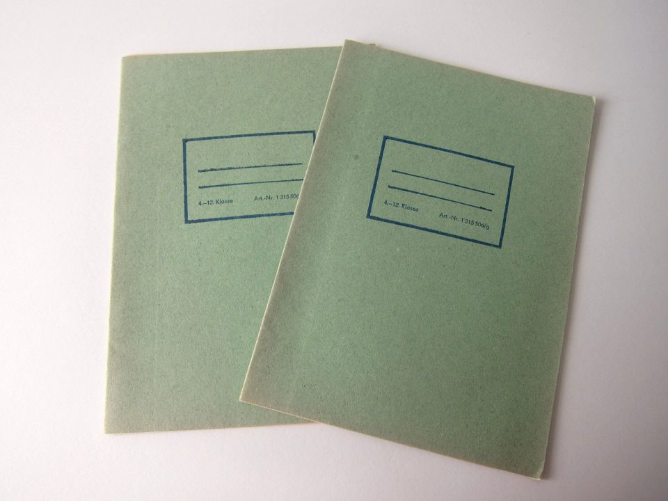 DDR時代の古いノートブック-2冊セット-未使用品.jpg