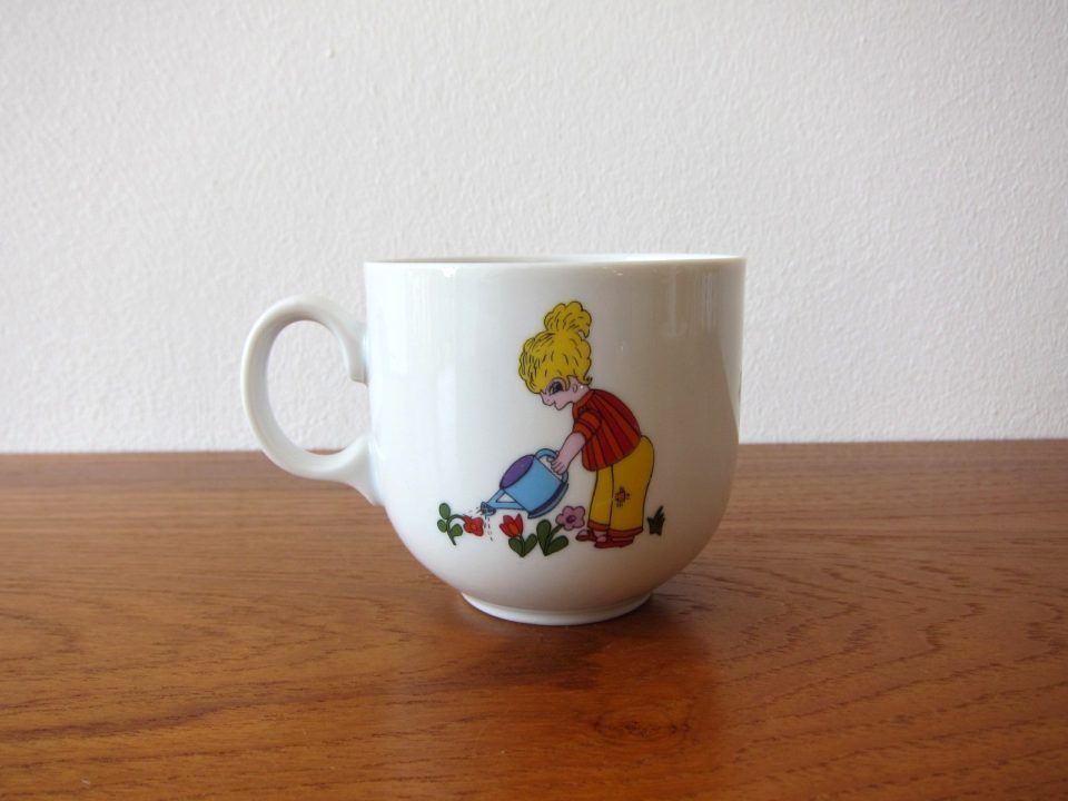 Seltmann-Weiden-可愛らしい子供と馬がのイラスト入りヴィンテージマグカップ.jpg