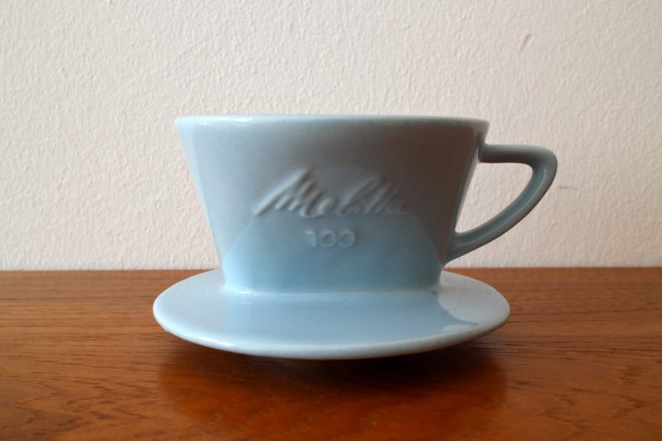 50年代VINTAGE-Melitta-パステルブルーのコーヒーフィルター1001-2杯用.jpg