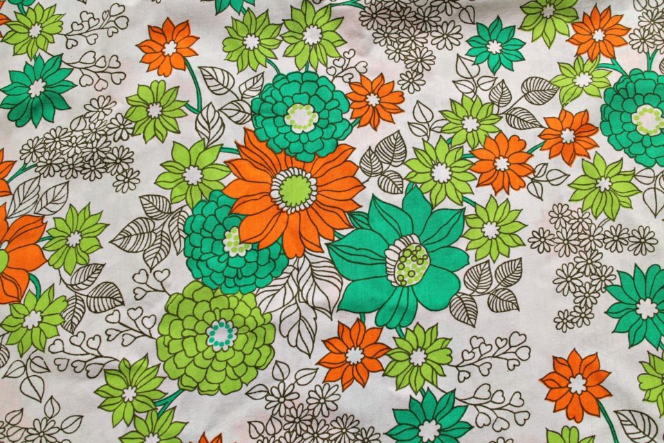 Ddr時代のレトロ花柄パターン 緑 オレンジ 幅60cm Frau Vintage