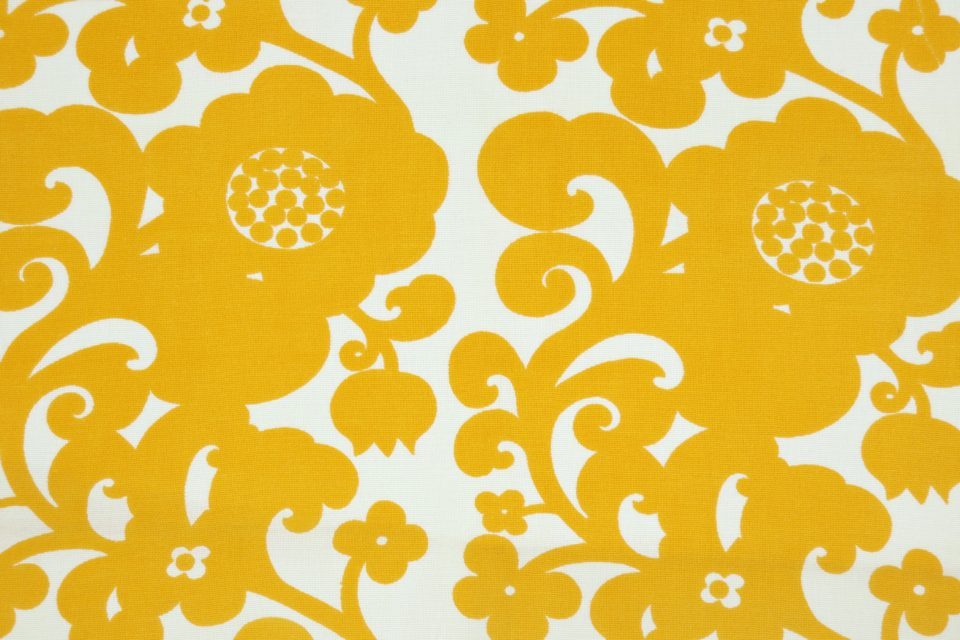 フィンランド発 切り絵のような花模様のヴィンテージファブリック 幅53cm