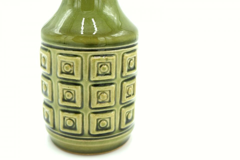 蚤の市Vintage つやつやデコラティブなレトロ花瓶(グリーン)