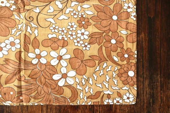 茶色花柄ヴィンテージピローケース 北欧ファブリック Frau Vintage 茶色花柄ヴィンテージピローケース 北欧ファブリック Frau Vintage