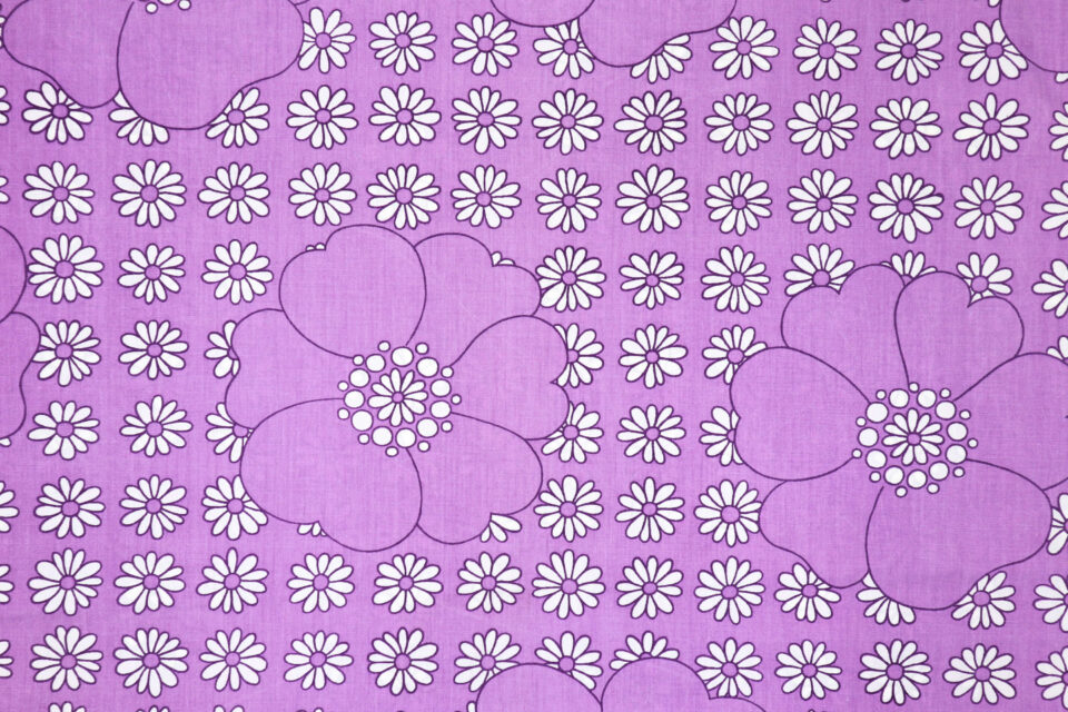 超ワイド幅 薄紫色花モチーフ入りヴィンテージ布 幅142cm