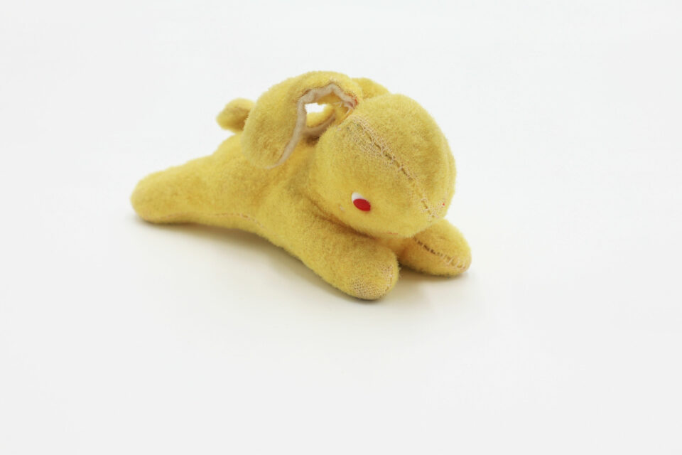 くったりシャビーなレトロうさぎ イエロー Frau Vintage くったりシャビーなレトロうさぎ イエロー Frau Vintage