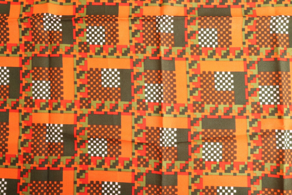 ドット絵調 渋めカーキのヴィンテージスカーフ - 画像 (4)