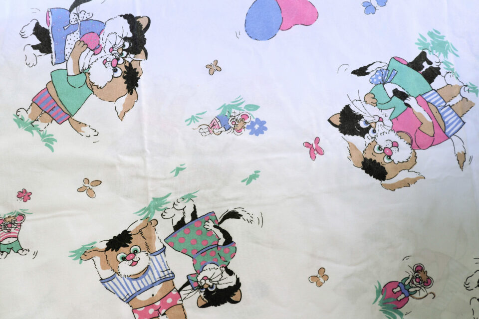 コミカルな犬キャラ柄ヴィンテージ生地 128cm - 画像 (2)