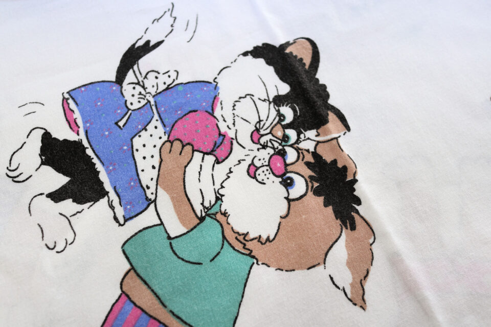 コミカルな犬キャラ柄ヴィンテージ生地 128cm - 画像 (3)
