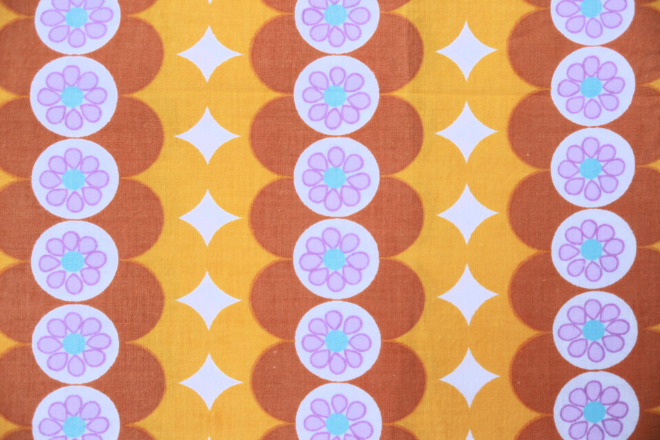 ザ・レトロ! な秋色ポップ柄ヴィンテージ布 120cm - 画像 (2)