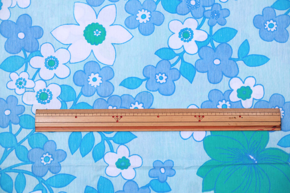 涼しげな青色フローラルのヴィンテージファブリック 120cm - 画像 (4)