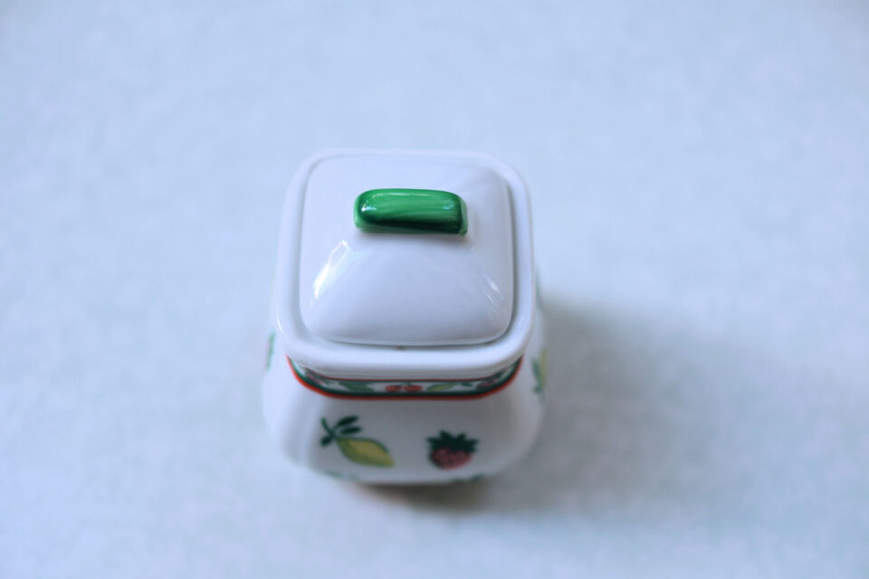 果物模様のヴィンテージ調味料入れ(陶器製) - 画像 (2)