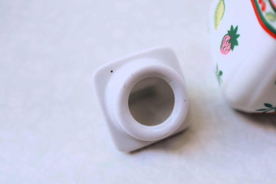 果物模様のヴィンテージ調味料入れ(陶器製) - 画像 (6)