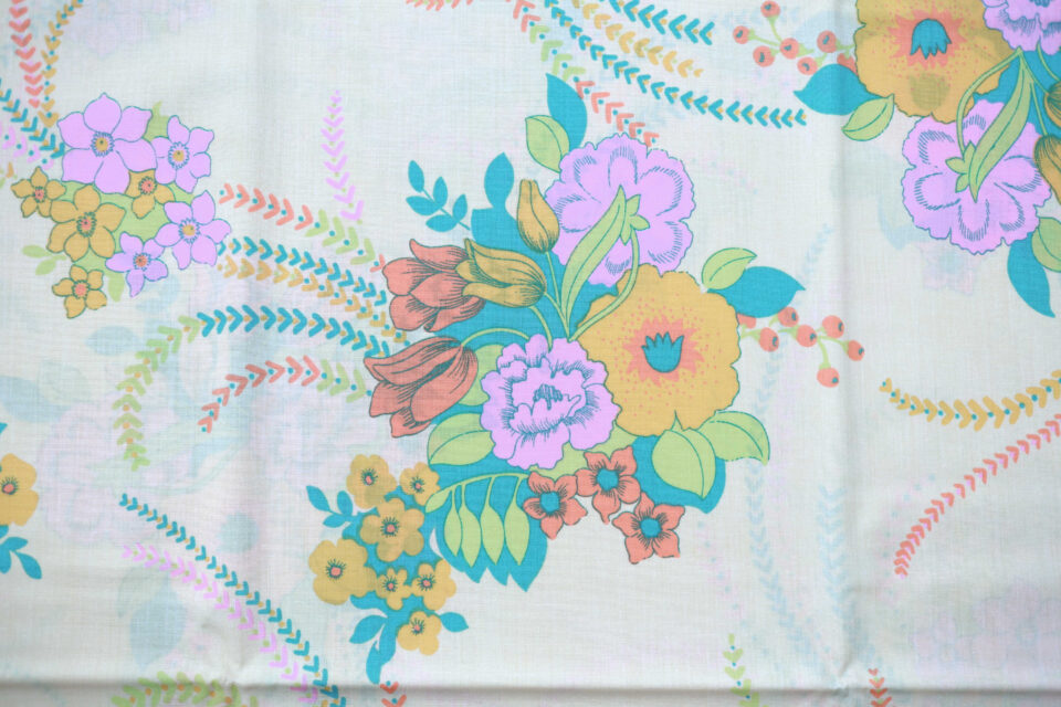 デッドストック! ゴージャス花束ヴィンテージ生地 幅 128cm - 画像 (5)