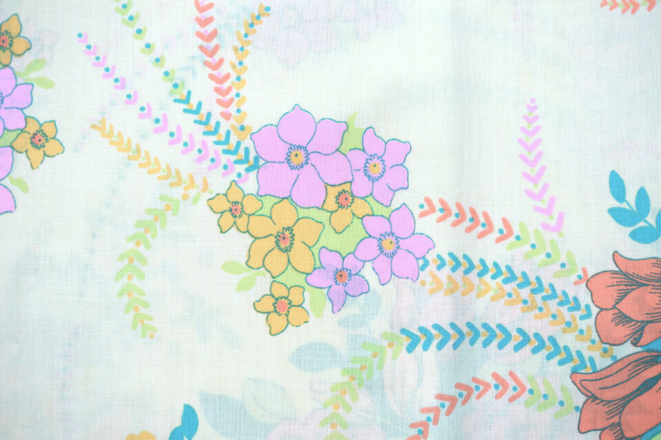 デッドストック! ゴージャス花束ヴィンテージ生地 幅 128cm - 画像 (3)