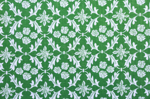 東欧レトロ クラシカルな花紋様ヴィンテージファブリック(緑) 幅130cm