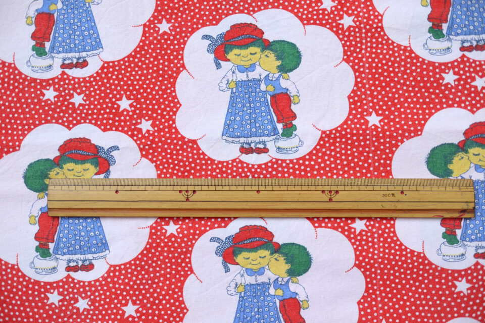 仲良しこよしな子ども柄ヴィンテージファブリック 幅95cm - 画像 (4)
