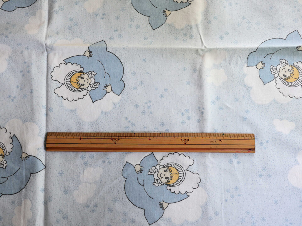 東ドイツ時代の天使柄ヴィンテージファブリック 幅91cm - 画像 (3)